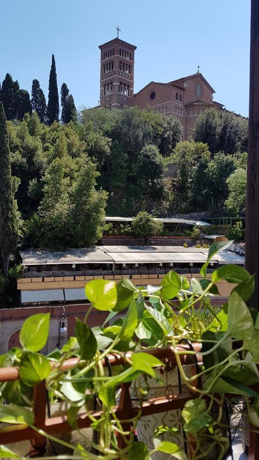 Le Tre Sorelle A Testaccio Rome Bagian luar foto